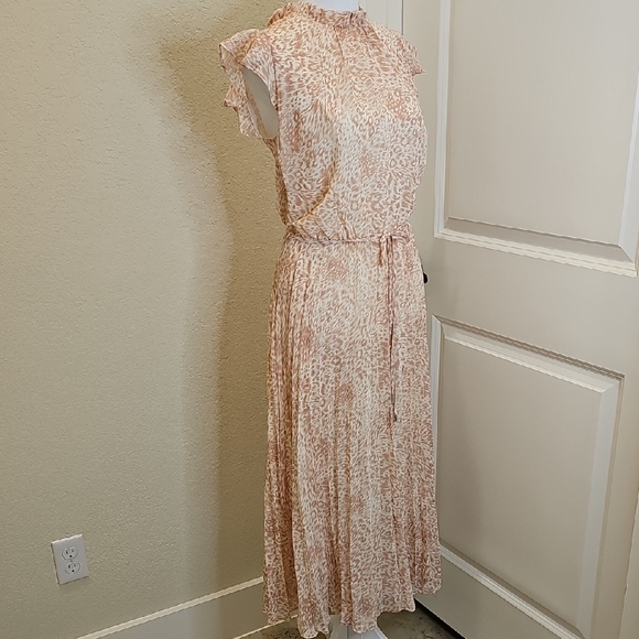 Oasis Peach, Cream Patterned Flutter Sleeve Pleated Skirt Midi Dress Sz 12 - Picture 4 of 9